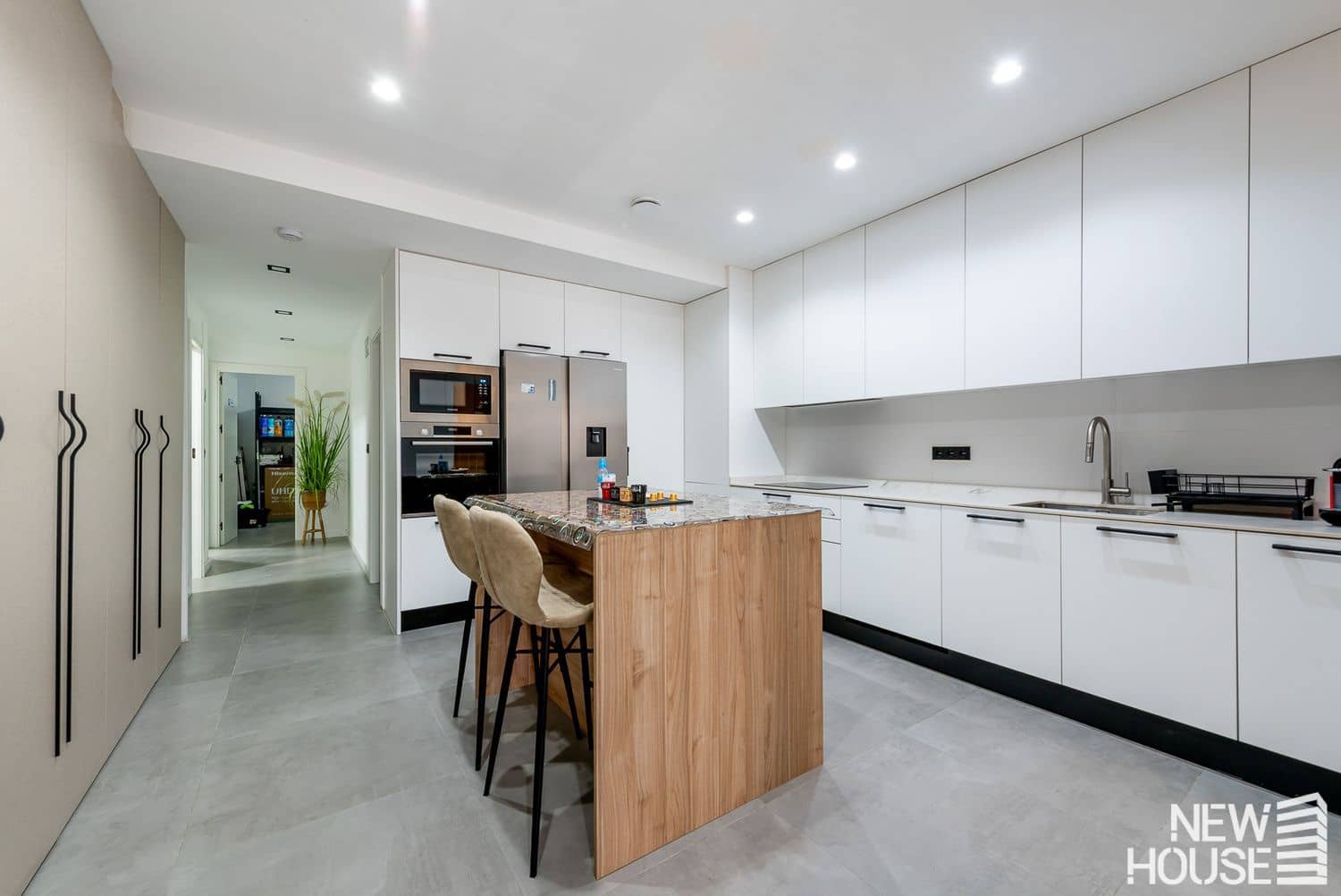 1 Zimmer Apartment zu verkaufen in Alicante / Alacant Stadt mit Garage - 195.000 € (Ref: 9669804)