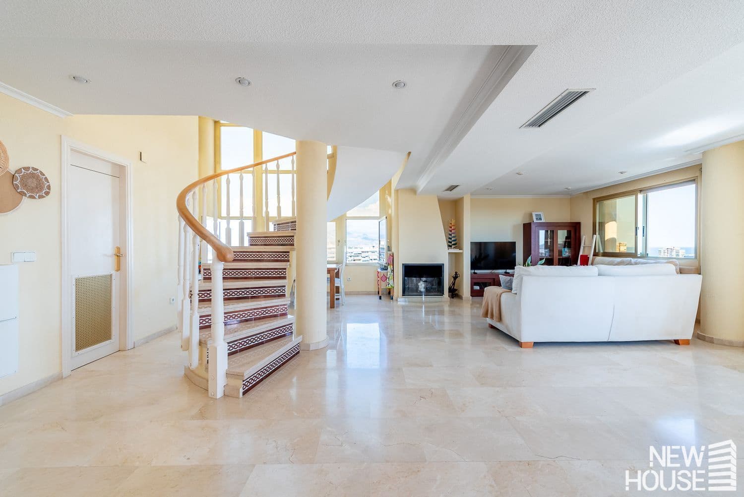 2 chambre Appartement à vendre à Cabo de las Huertas avec piscine garage - 585 000 € (Ref: 9669805)