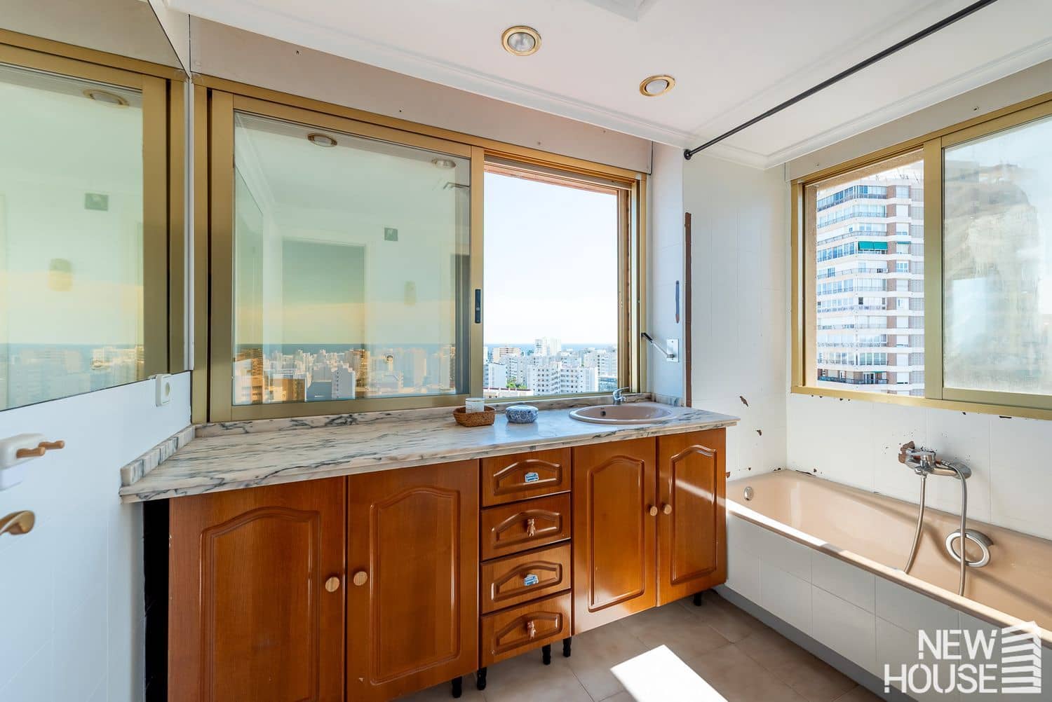 2 chambre Appartement à vendre à Cabo de las Huertas avec piscine garage - 585 000 € (Ref: 9669805)