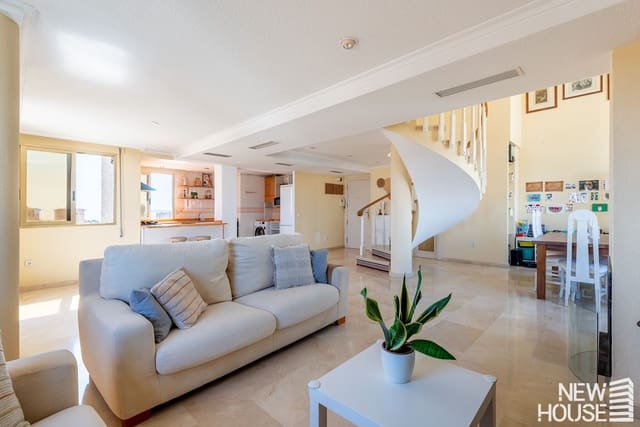 2 chambre Appartement à vendre à Cabo de las Huertas, Alicante ville avec piscine garage - 585 000 € (Ref: 9669805)