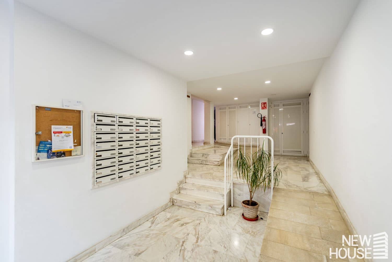 2 slaapkamer Appartement te koop in Santa Faz met garage - € 219.900 (Ref: 9669807)