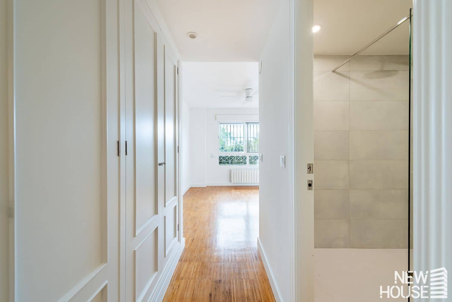 4 bedroom Apartment for rent in Santa Faz with pool garage - € 2,300 (Ref: 9669808)