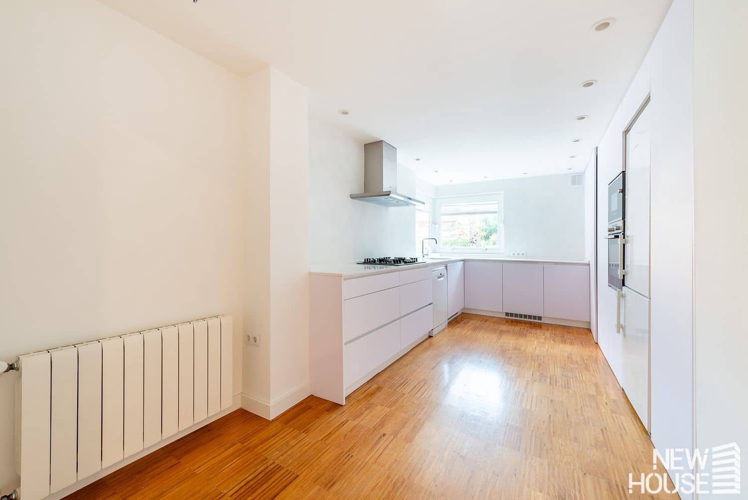 4 bedroom Apartment for rent in Santa Faz with pool garage - € 2,300 (Ref: 9669808)