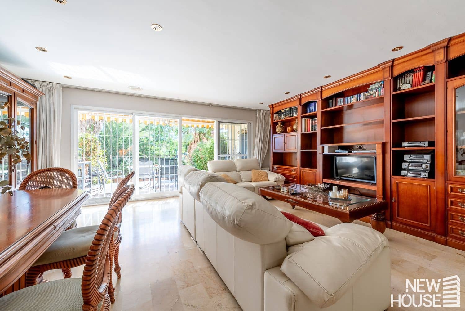 5 sovrum Hus till salu i Alicante stad med pool garage - 774 800 € (Ref: 9669809)