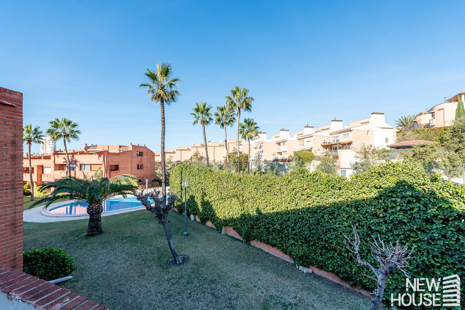 5 bedroom Townhouse for sale in Cabo de las Huertas with pool garage - € 728,000 (Ref: 9669815)