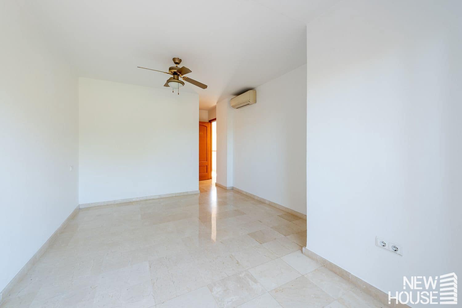 5 Zimmer Haus zu verkaufen in Alicante / Alacant Stadt mit Pool Garage - 690.000 € (Ref: 9669816)