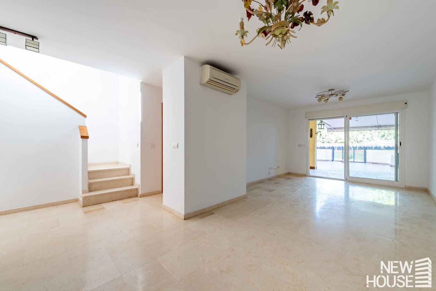 5 Zimmer Haus zu verkaufen in Alicante / Alacant Stadt mit Pool Garage - 690.000 € (Ref: 9669816)