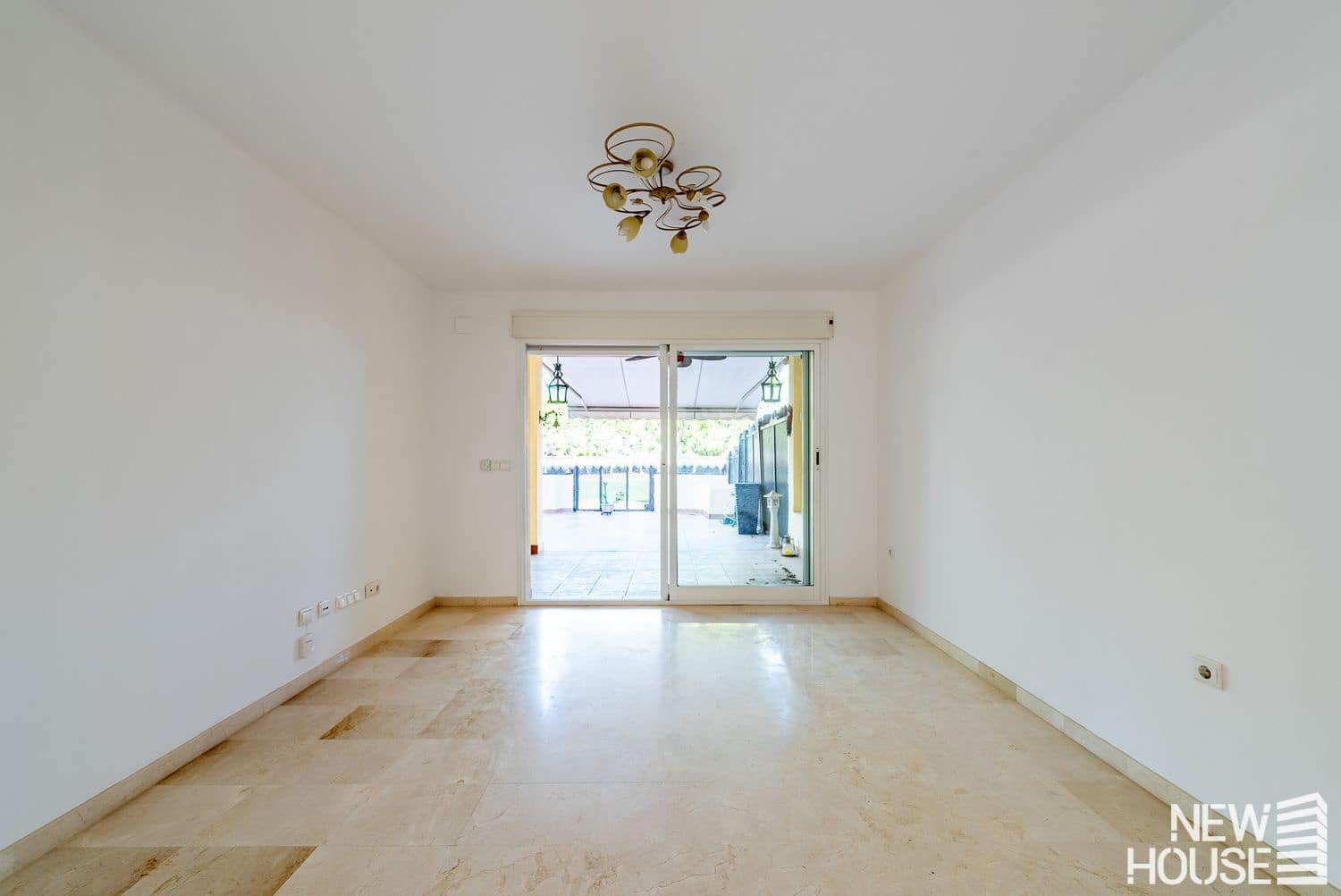 5 Zimmer Haus zu verkaufen in Alicante / Alacant Stadt mit Pool Garage - 690.000 € (Ref: 9669816)