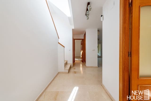 5 Zimmer Haus zu verkaufen in Alicante Golf, Alicante / Alacant Stadt mit Pool Garage - 690.000 € (Ref: 9669816)