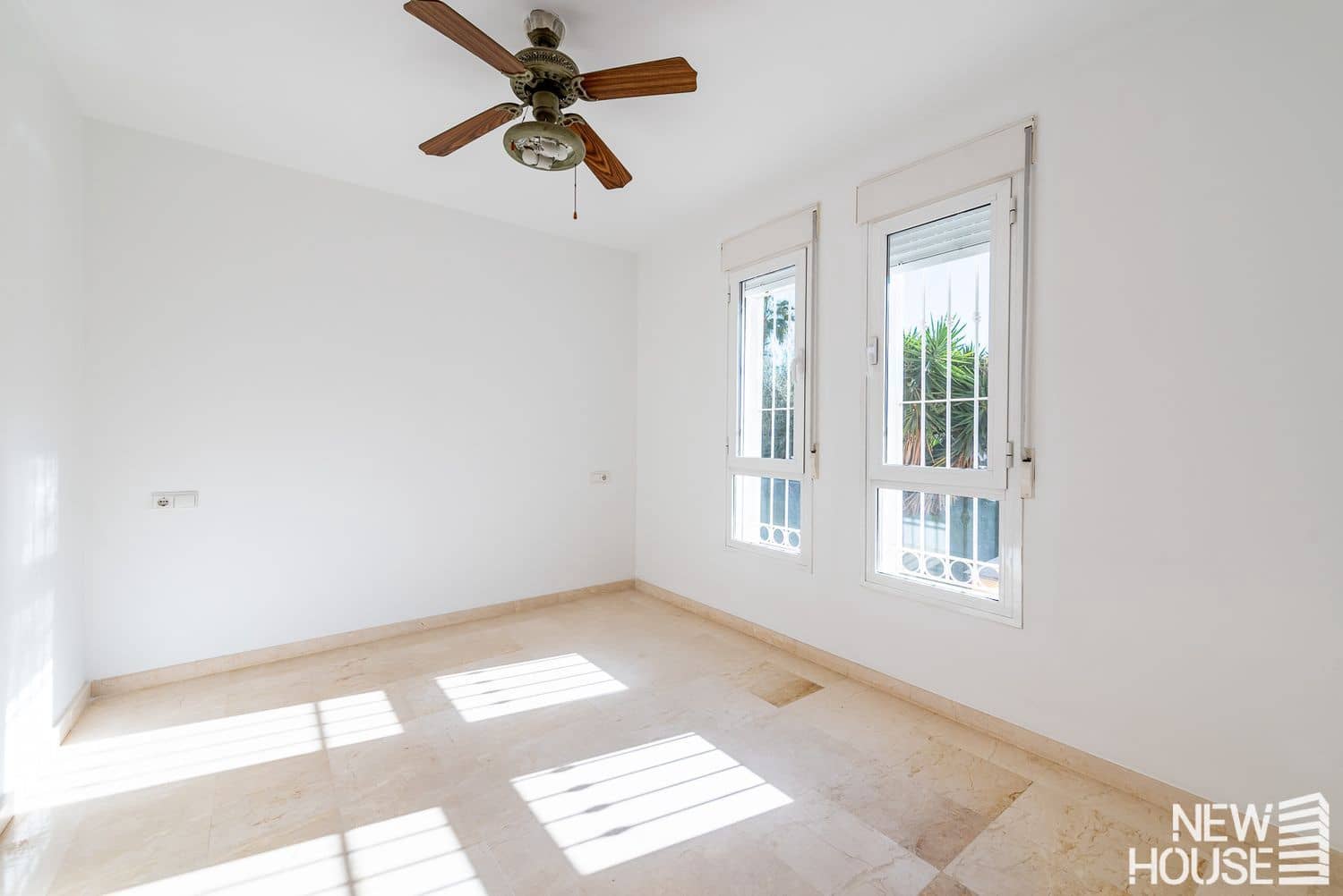 5 Zimmer Haus zu verkaufen in Alicante / Alacant Stadt mit Pool Garage - 690.000 € (Ref: 9669816)