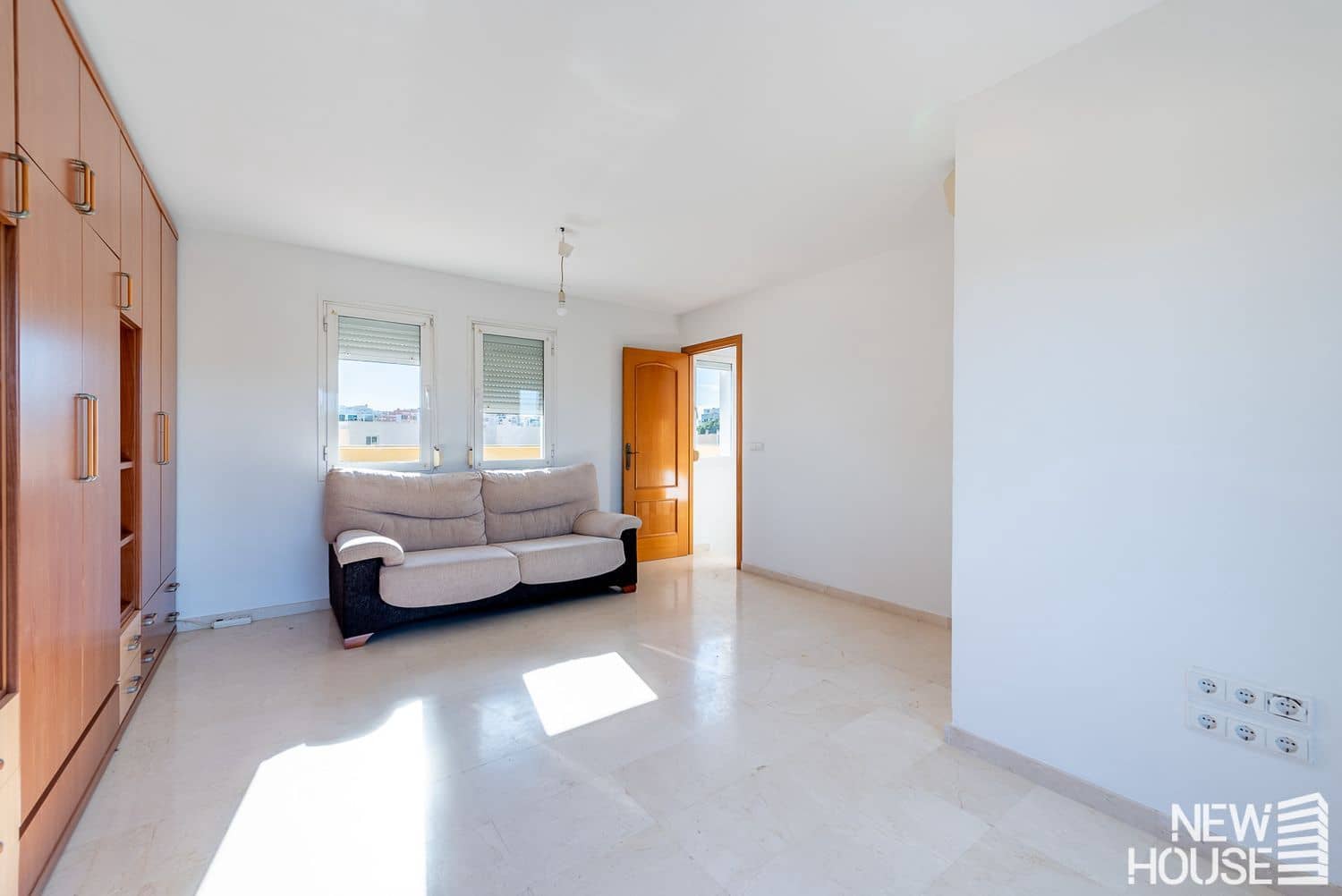 5 Zimmer Haus zu verkaufen in Alicante / Alacant Stadt mit Pool Garage - 690.000 € (Ref: 9669816)