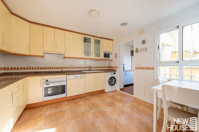 5 Zimmer Haus zu verkaufen in Alicante Golf, Alicante / Alacant Stadt mit Pool Garage - 690.000 € (Ref: 9669816)