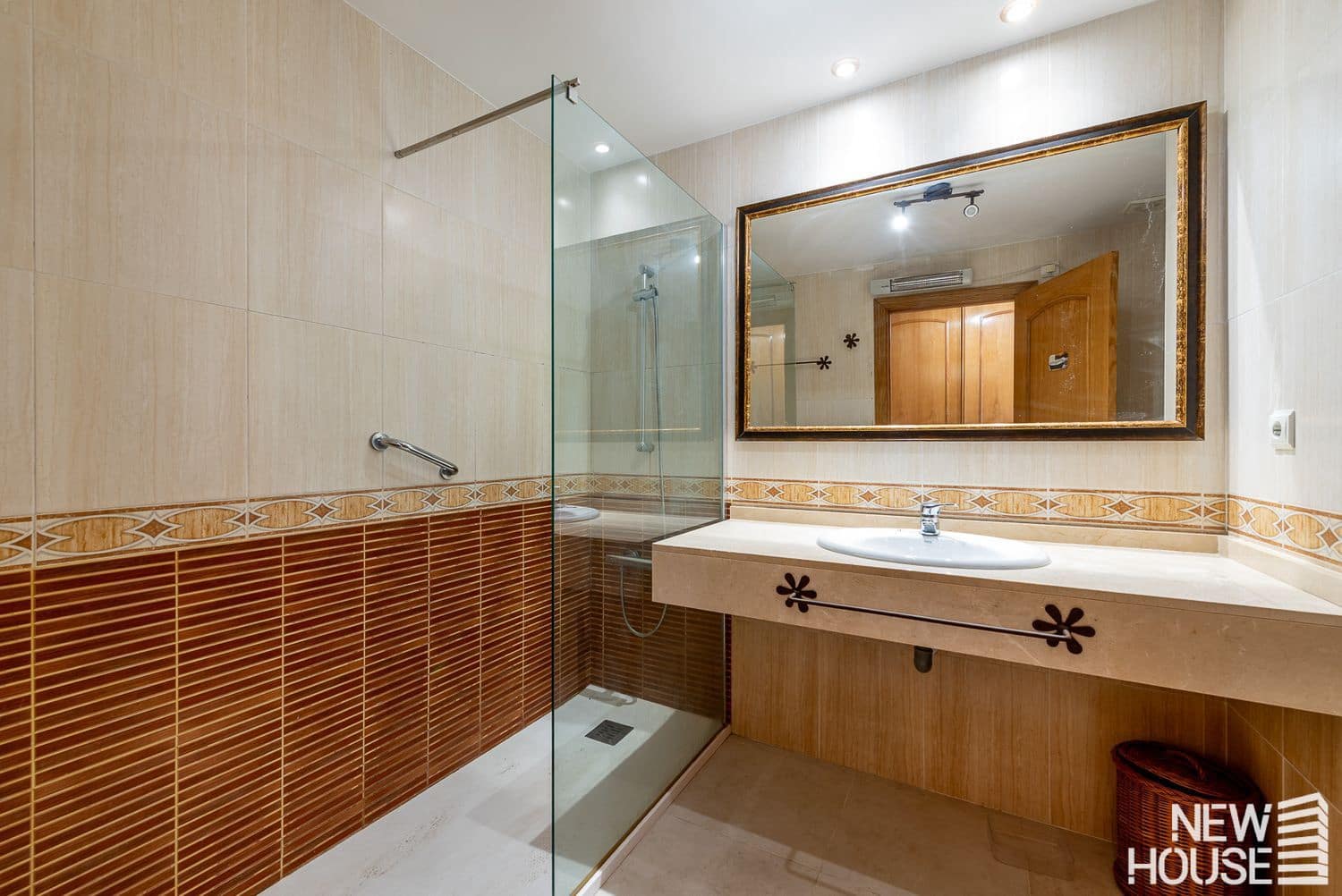 5 Zimmer Haus zu verkaufen in Alicante / Alacant Stadt mit Pool Garage - 690.000 € (Ref: 9669816)