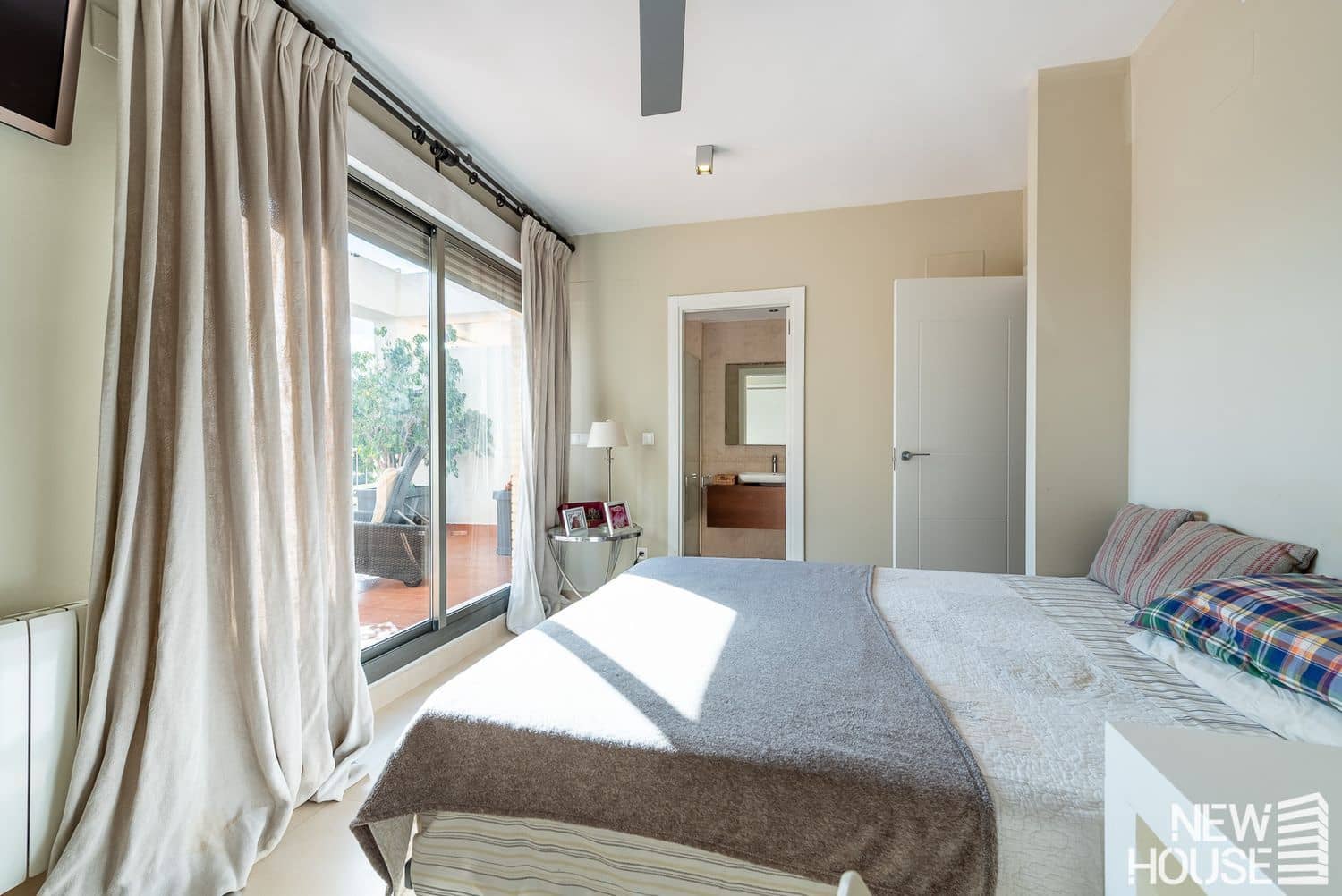 5 Zimmer Haus zu verkaufen in Alicante / Alacant Stadt mit Pool Garage - 698.000 € (Ref: 9669817)