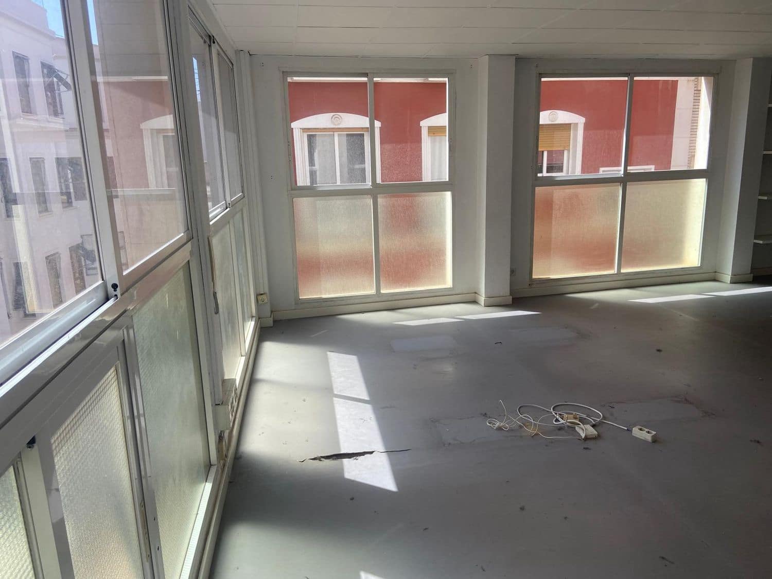 Kontor til leje i Alicante by - € 1.500 (Ref: 9669821)