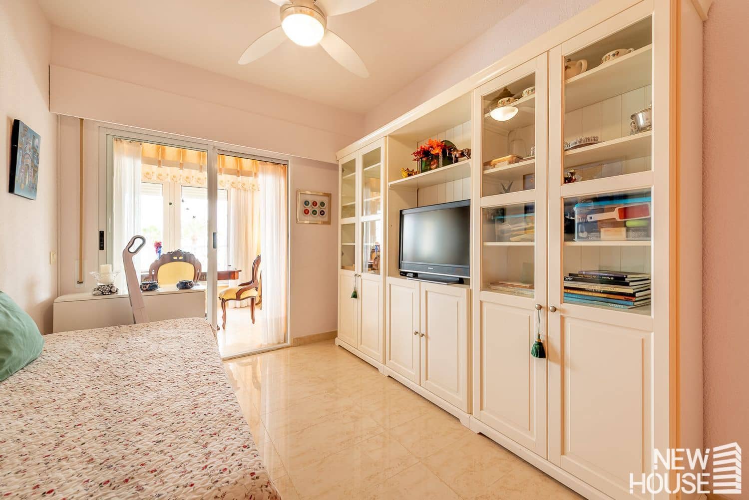 5 bedroom Apartment for sale in Playa de San Juan with pool garage - € 875,000 (Ref: 9669822)