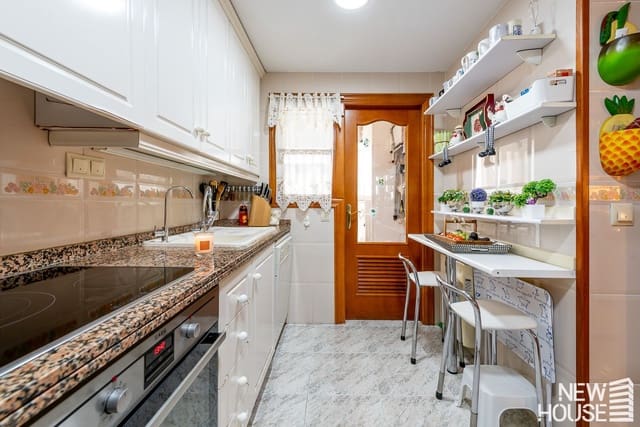 5 bedroom Apartment for sale in Playa de San Juan, Alicante / Alacant city with pool garage - € 875,000 (Ref: 9669822)