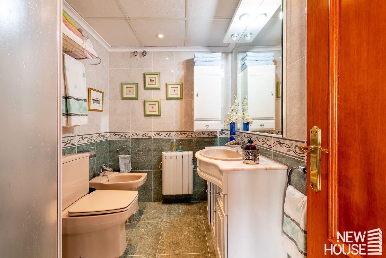 5 bedroom Apartment for sale in Playa de San Juan with pool garage - € 875,000 (Ref: 9669822)