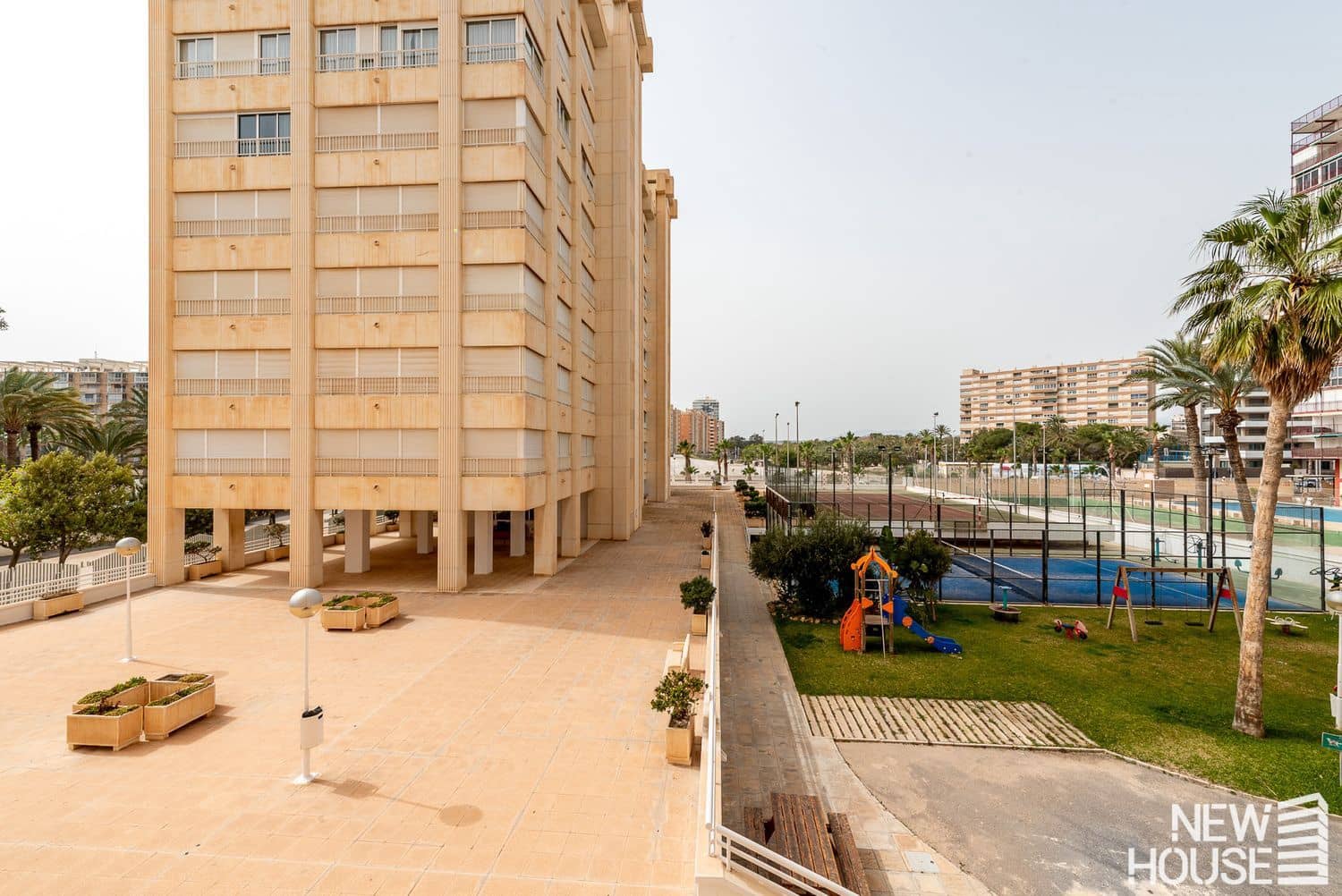 5 bedroom Apartment for sale in Playa de San Juan with pool garage - € 875,000 (Ref: 9669822)