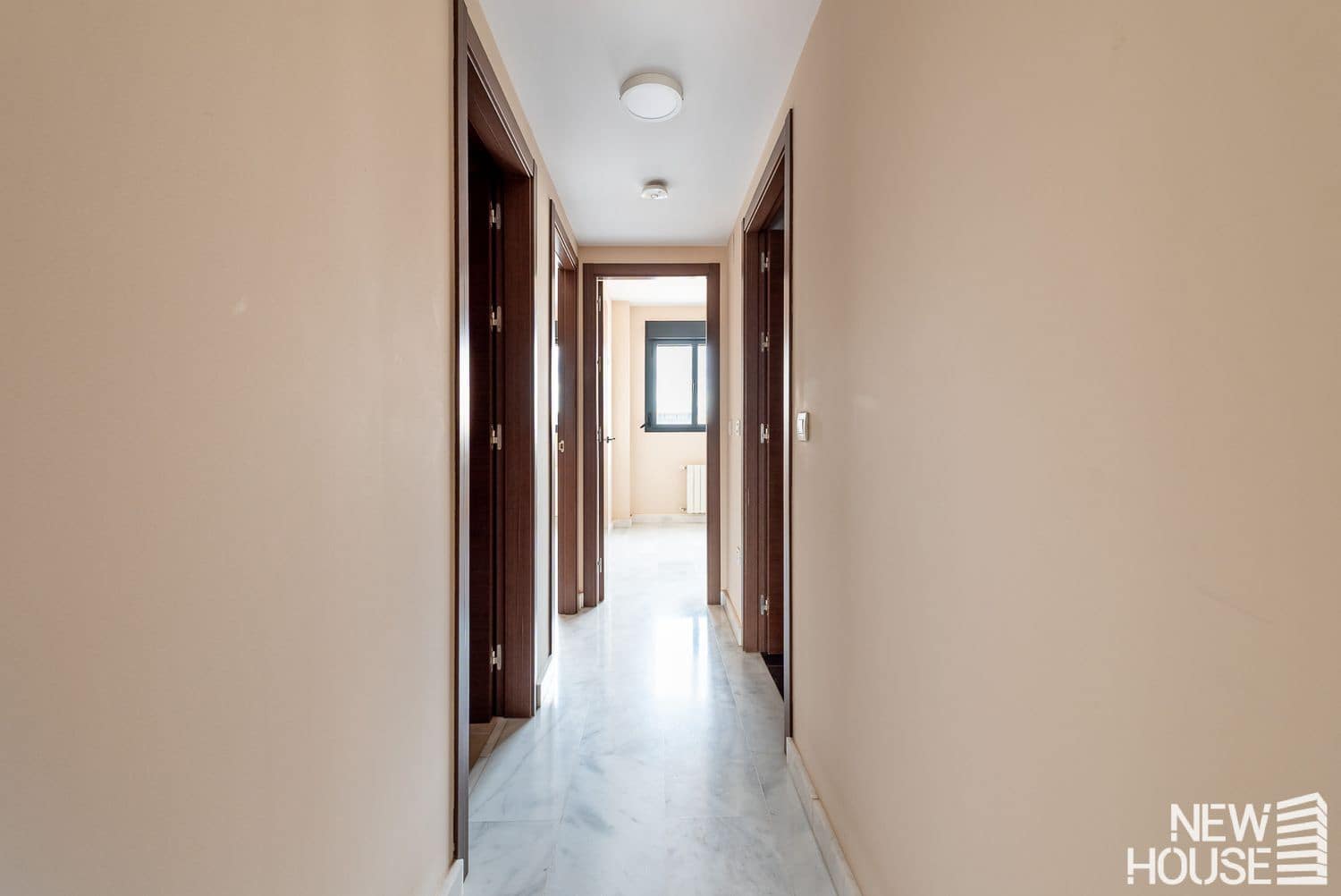 2 soveværelse Lejlighed til salg i Alicante by med swimmingpool garage - € 360.000 (Ref: 9669824)