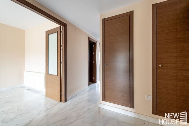 2 soveværelse Lejlighed til salg i Vistahermosa, Alicante by med swimmingpool garage - € 360.000 (Ref: 9669824)