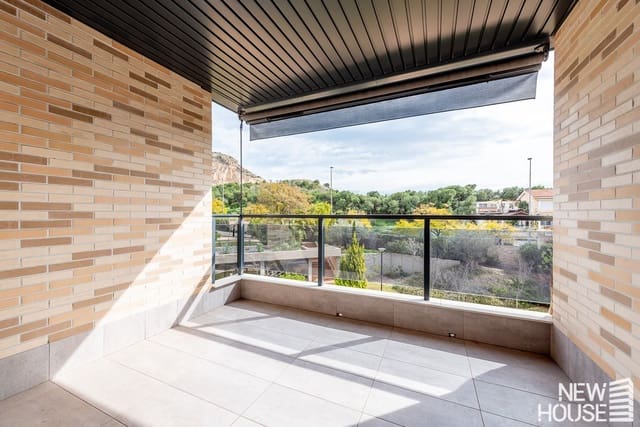 2 soveværelse Lejlighed til salg i Vistahermosa, Alicante by med swimmingpool garage - € 360.000 (Ref: 9669824)