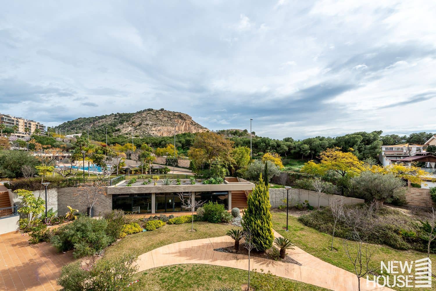 2 soveværelse Lejlighed til salg i Alicante by med swimmingpool garage - € 360.000 (Ref: 9669824)