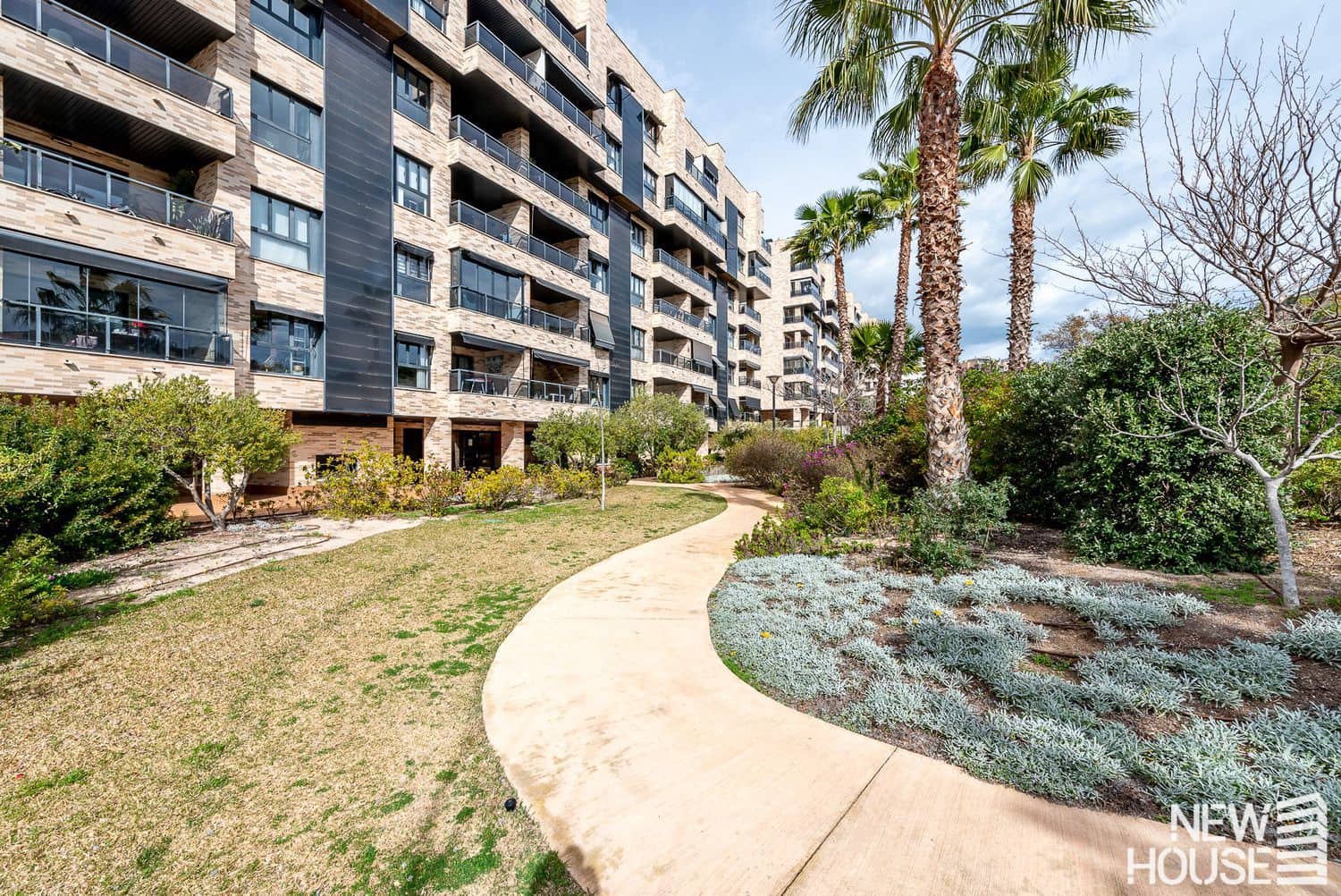 2 soveværelse Lejlighed til salg i Alicante by med swimmingpool garage - € 360.000 (Ref: 9669824)