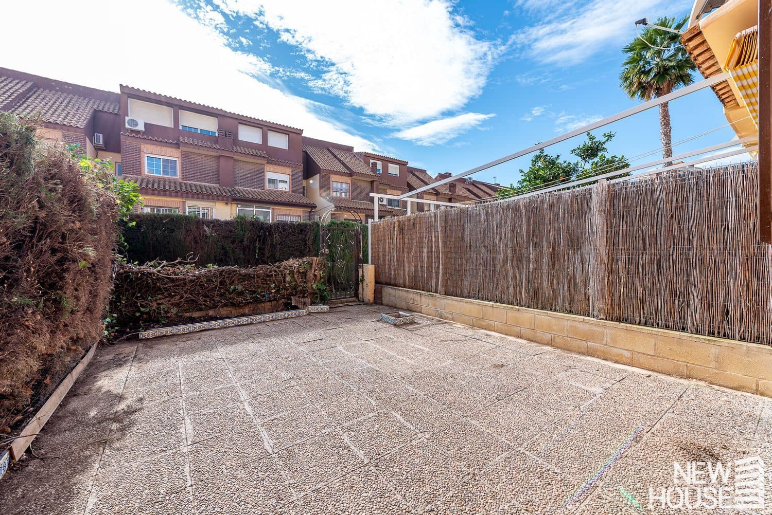 3 bedroom Townhouse for sale in Cabo de las Huertas with pool garage - € 430,000 (Ref: 9669825)