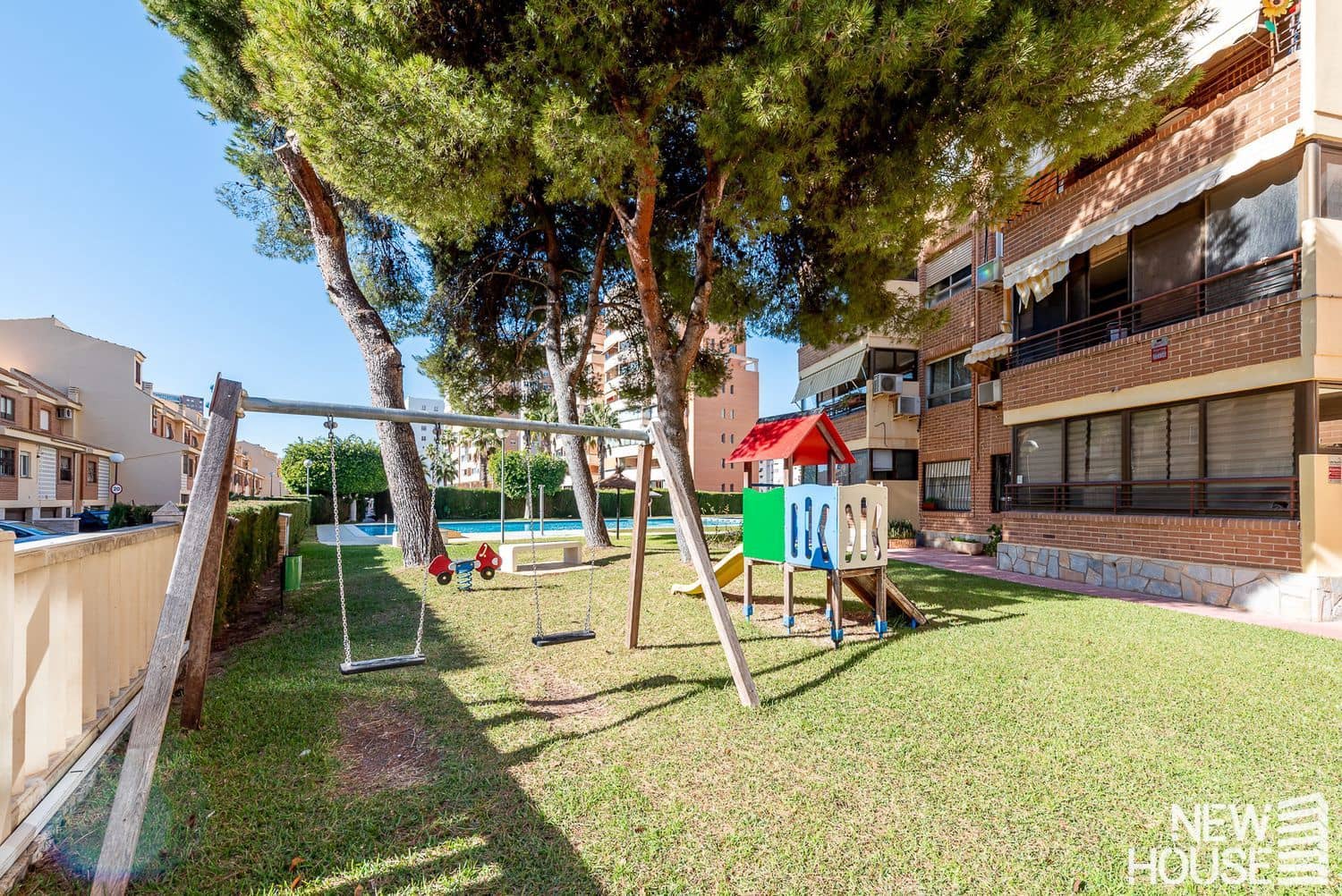 3 bedroom Townhouse for sale in Cabo de las Huertas with pool garage - € 430,000 (Ref: 9669825)