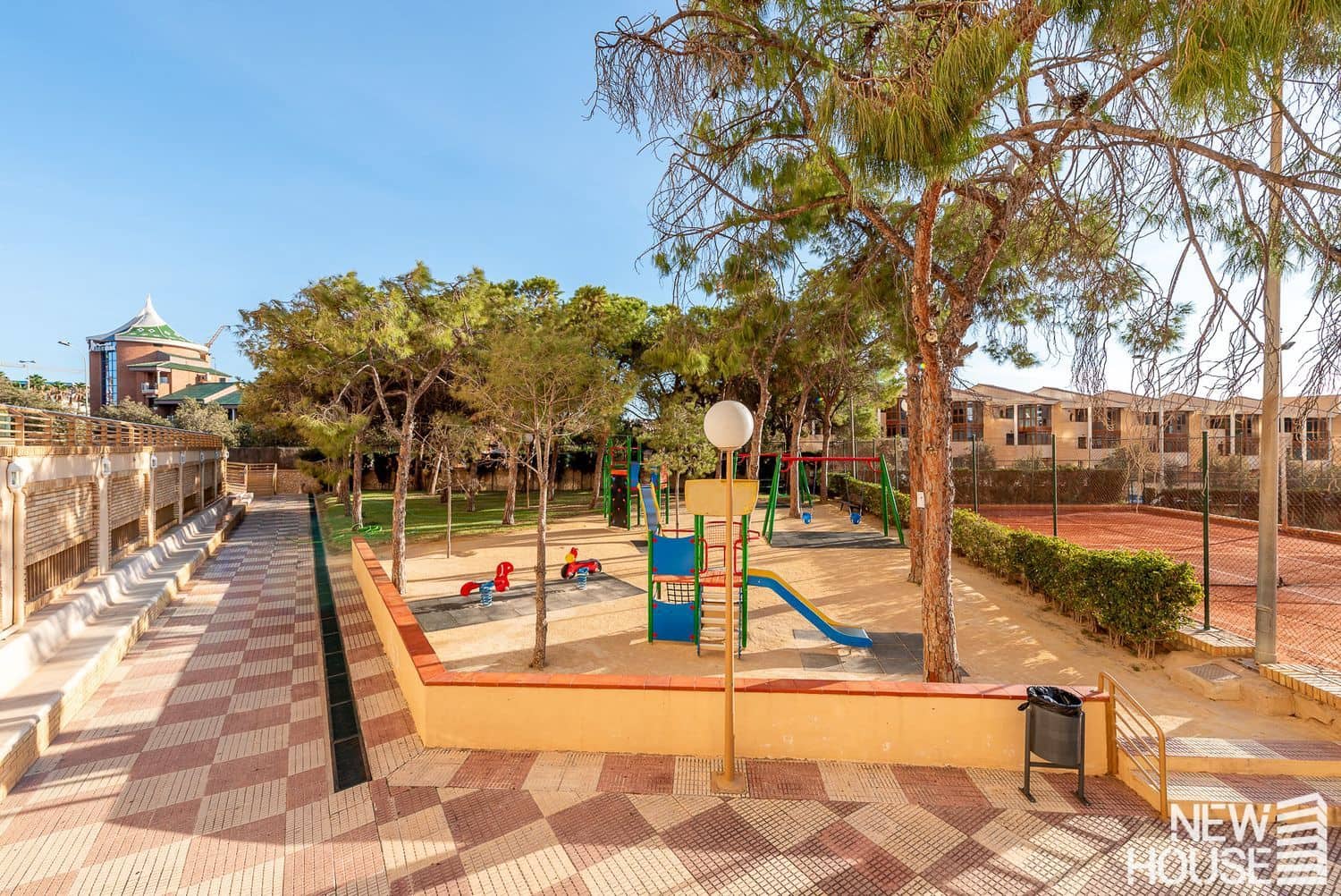 3 chambre Appartement à vendre à Cabo de las Huertas avec piscine garage - 665 000 € (Ref: 9669826)