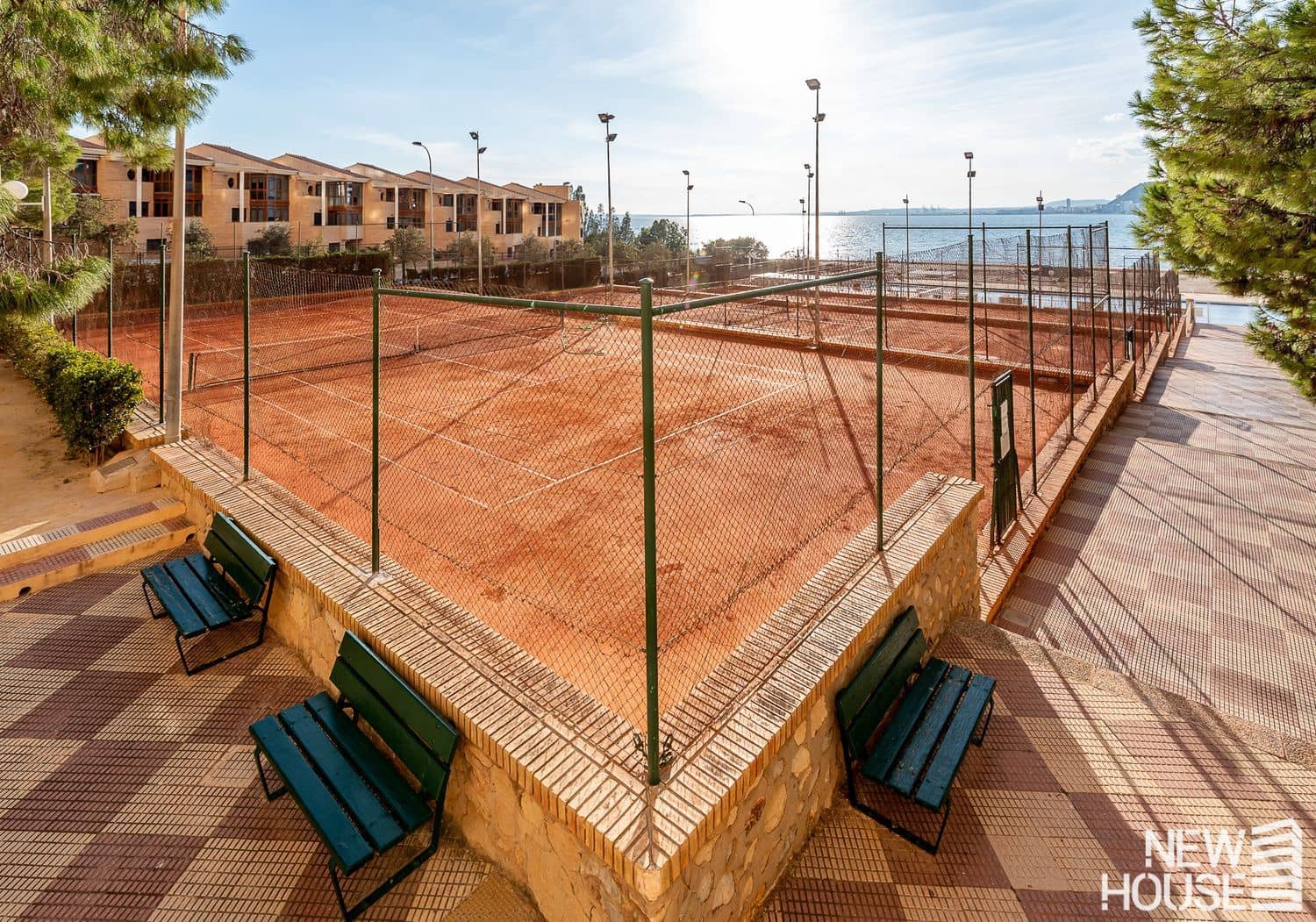 3 chambre Appartement à vendre à Cabo de las Huertas avec piscine garage - 665 000 € (Ref: 9669826)