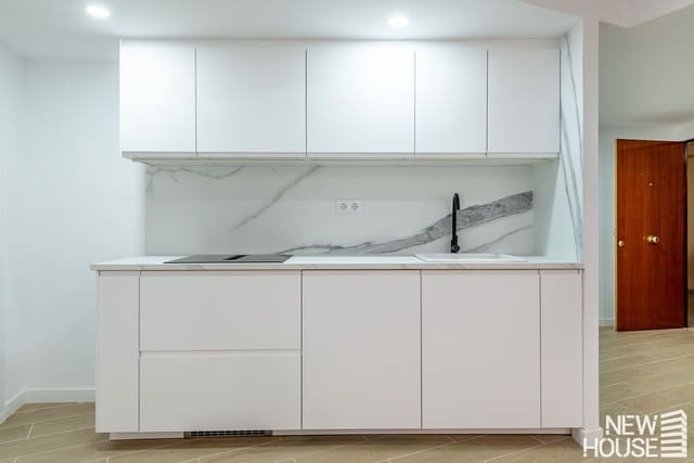 2 chambre Appartement à vendre à Barrio del Centro, Alicante ville avec garage - 439 900 € (Ref: 9669827)