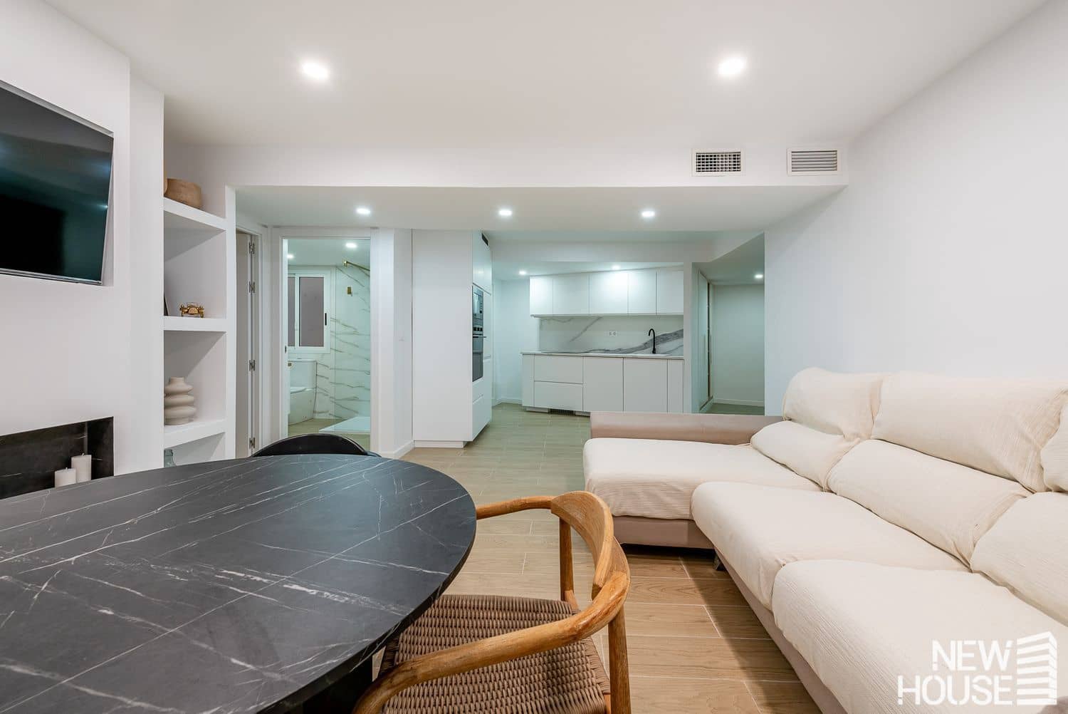 2 soverom Leilighet til salgs i Alicante by med garasje - € 439 900 (Ref: 9669827)