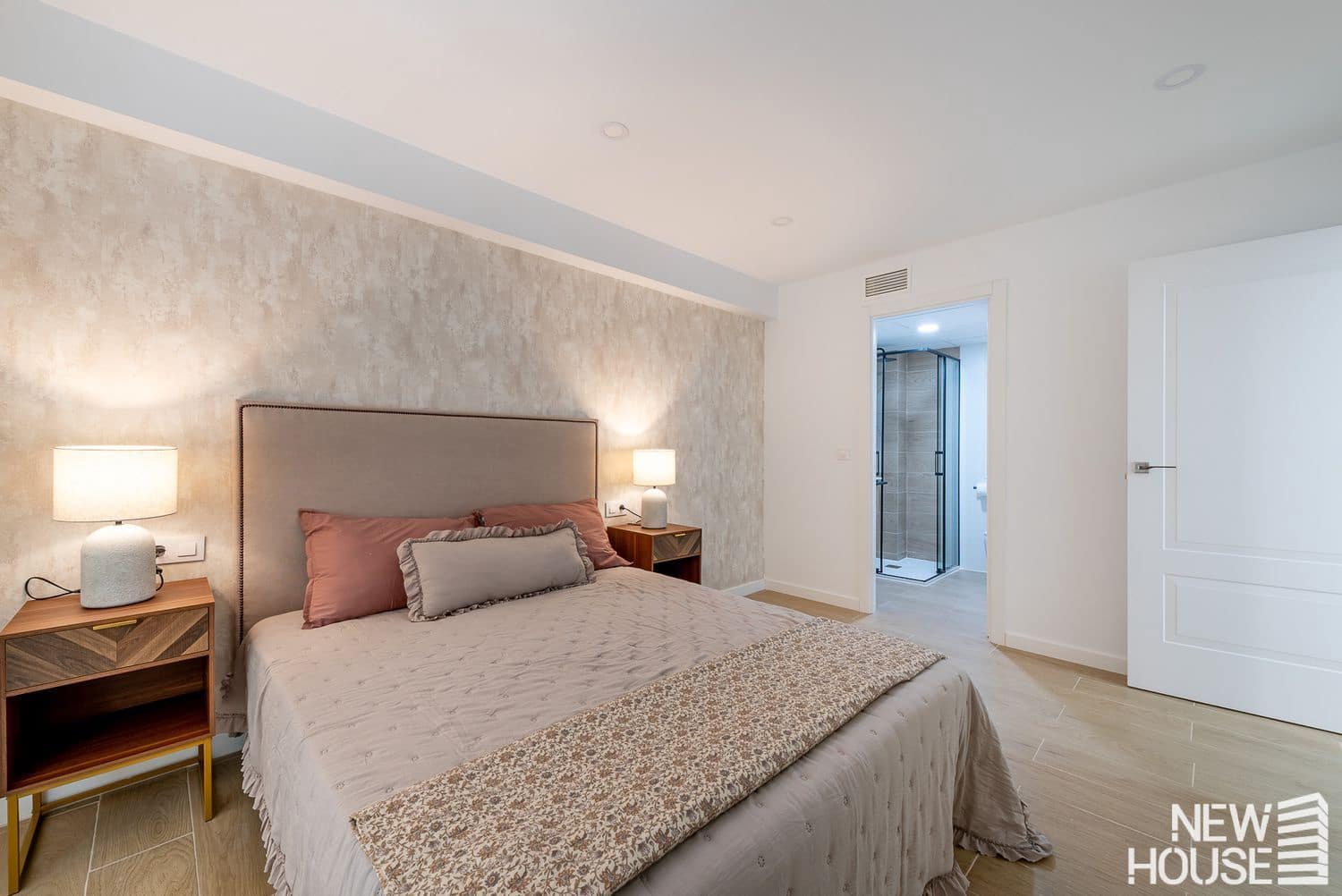 2 soverom Leilighet til salgs i Alicante by med garasje - € 439 900 (Ref: 9669827)