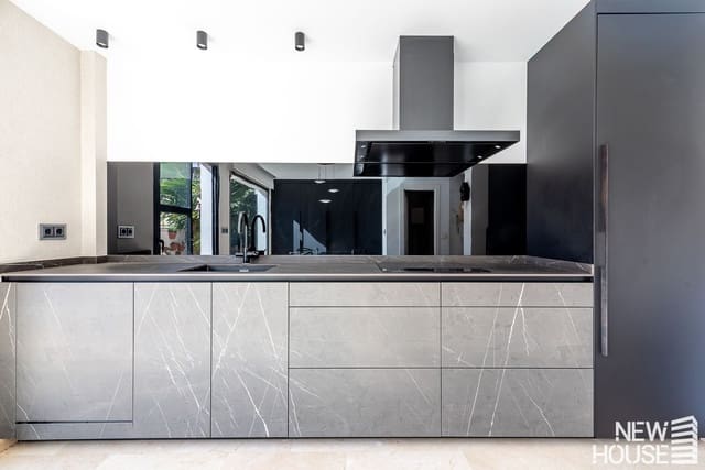 5 Zimmer Haus zu verkaufen in Alicante Golf, Alicante / Alacant Stadt mit Pool Garage - 650.000 € (Ref: 9669828)