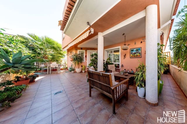 5 Zimmer Haus zu verkaufen in Alicante Golf, Alicante / Alacant Stadt mit Pool Garage - 650.000 € (Ref: 9669828)