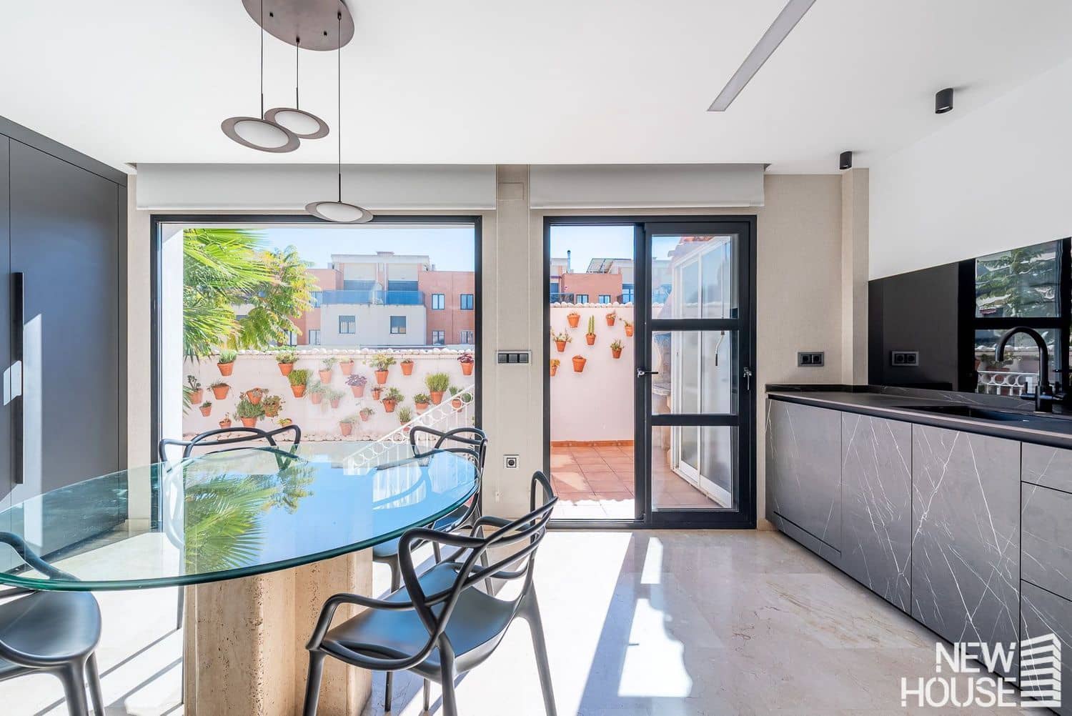 5 Zimmer Haus zu verkaufen in Alicante / Alacant Stadt mit Pool Garage - 650.000 € (Ref: 9669828)