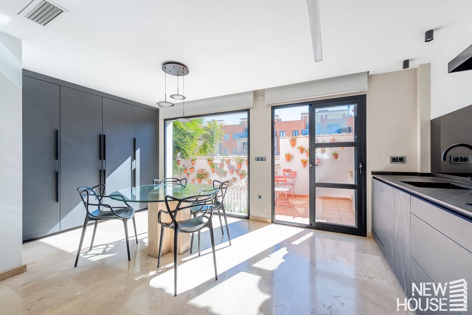 5 Zimmer Haus zu verkaufen in Alicante / Alacant Stadt mit Pool Garage - 650.000 € (Ref: 9669828)