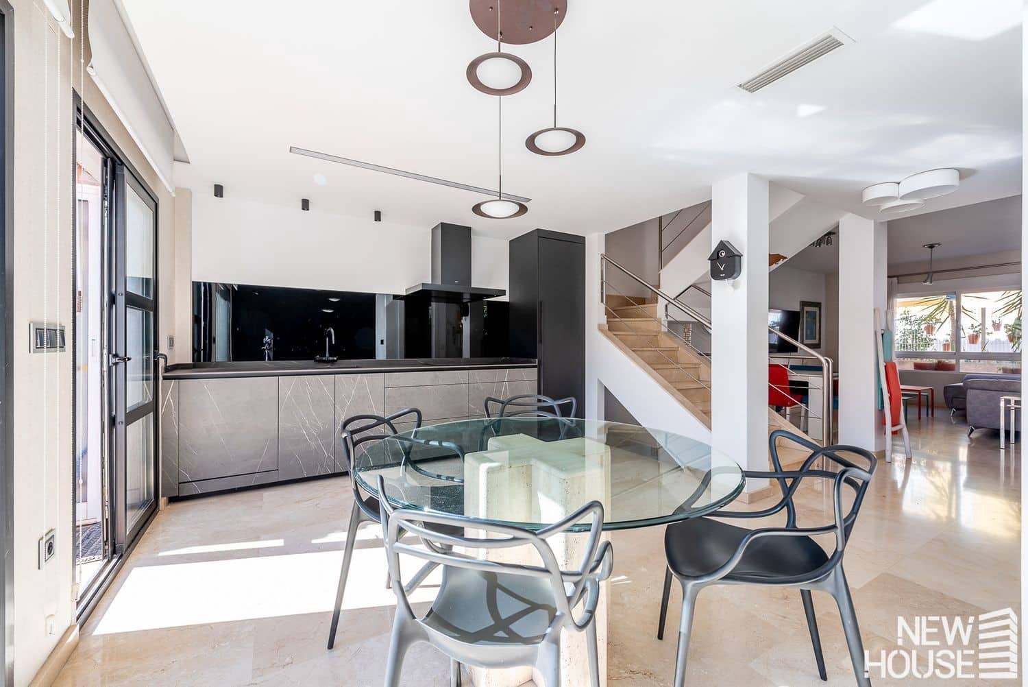 5 Zimmer Haus zu verkaufen in Alicante / Alacant Stadt mit Pool Garage - 650.000 € (Ref: 9669828)