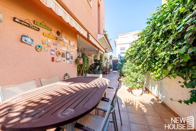 5 Zimmer Haus zu verkaufen in Alicante Golf, Alicante / Alacant Stadt mit Pool Garage - 650.000 € (Ref: 9669828)