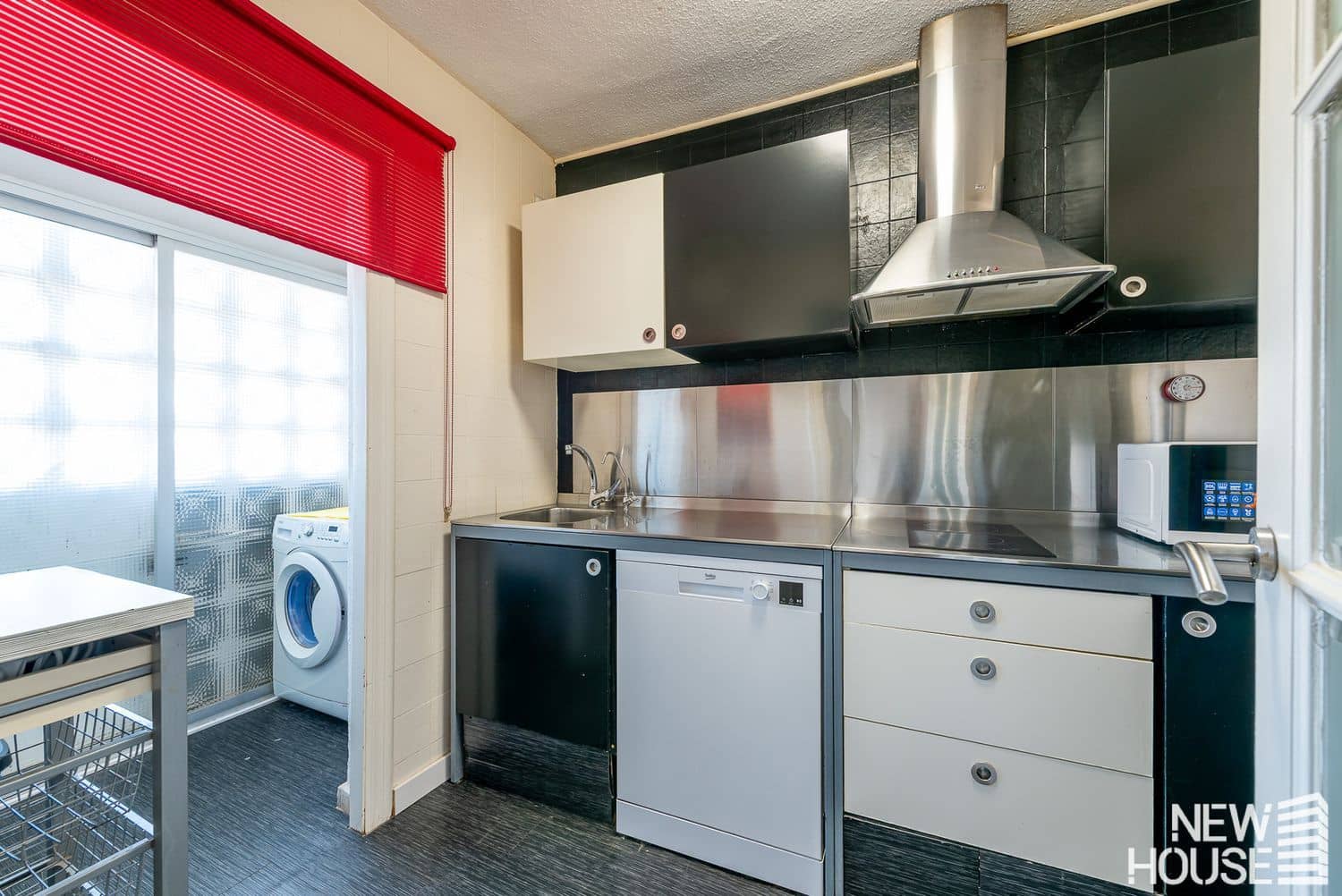 1 slaapkamer Appartement te koop in Playa de San Juan met zwembad garage - € 249.000 (Ref: 9669830)