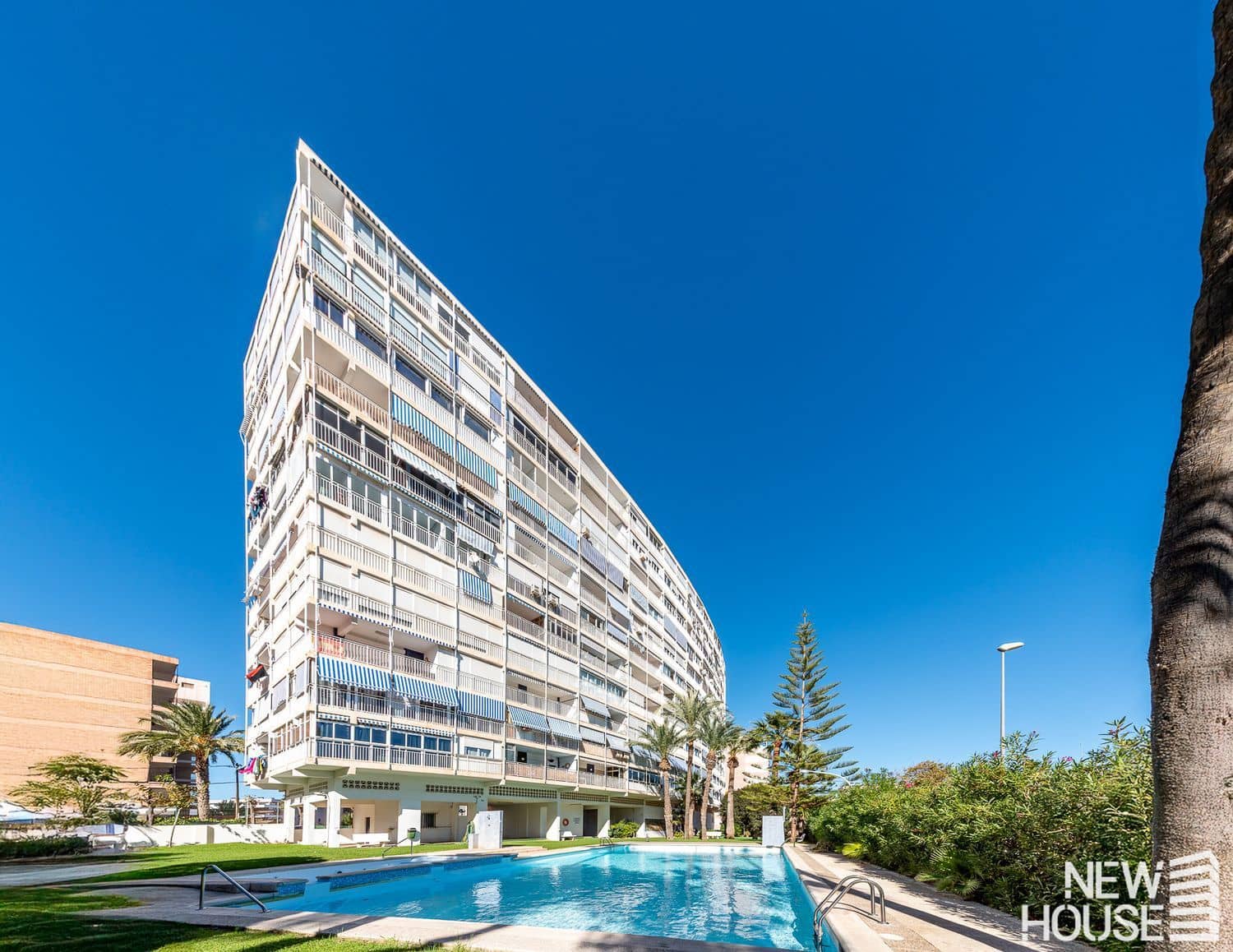 1 slaapkamer Appartement te koop in Playa de San Juan met zwembad garage - € 249.000 (Ref: 9669830)
