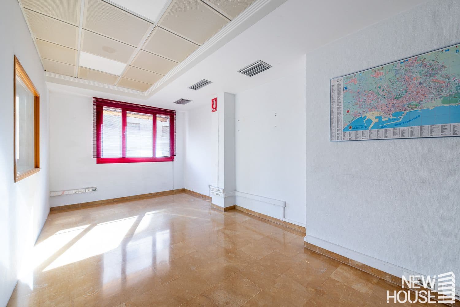 Kontor att hyra i Alicante stad - 1 500 € (Ref: 9669831)