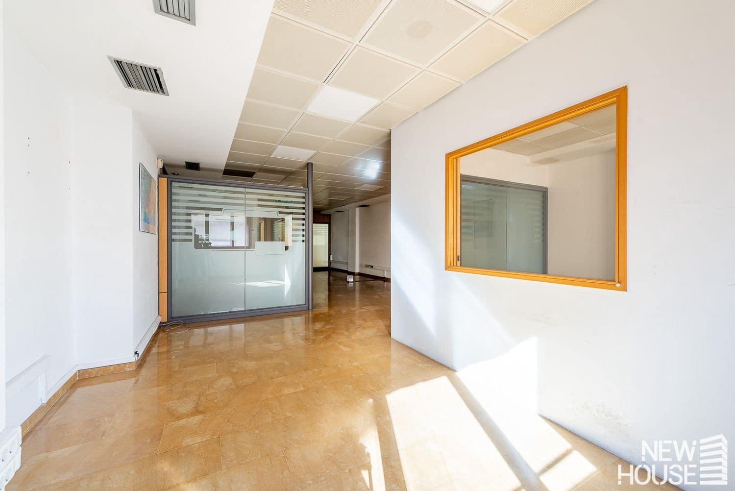 Kontor att hyra i Alicante stad - 1 500 € (Ref: 9669831)