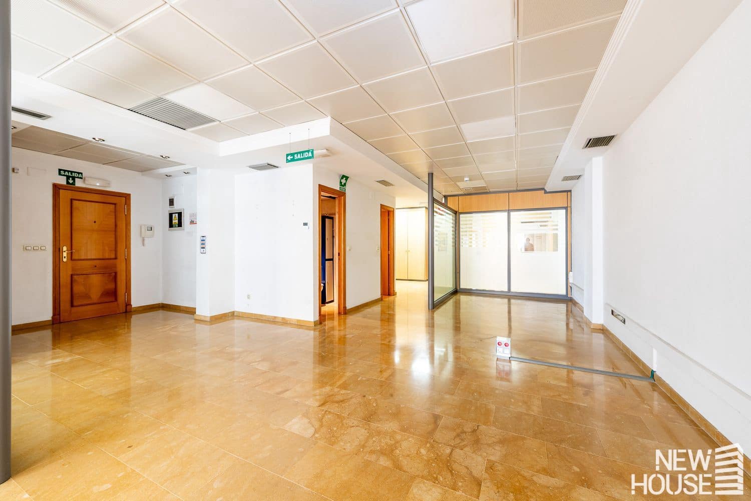 Kontor att hyra i Alicante stad - 1 500 € (Ref: 9669831)