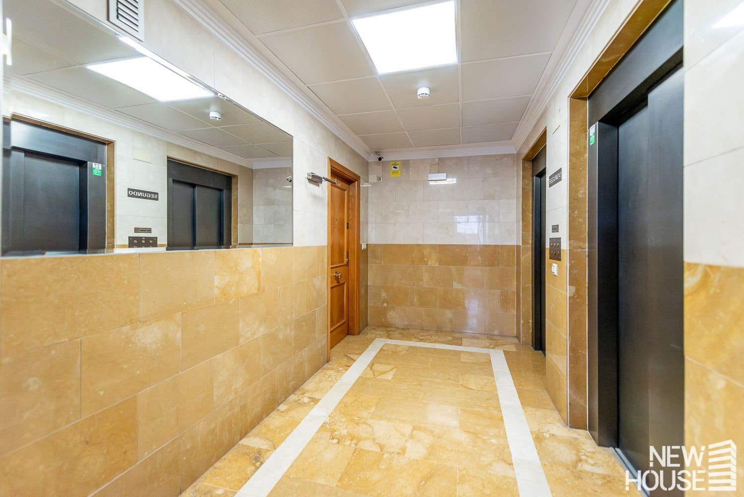 Kontor att hyra i Alicante stad - 1 500 € (Ref: 9669831)