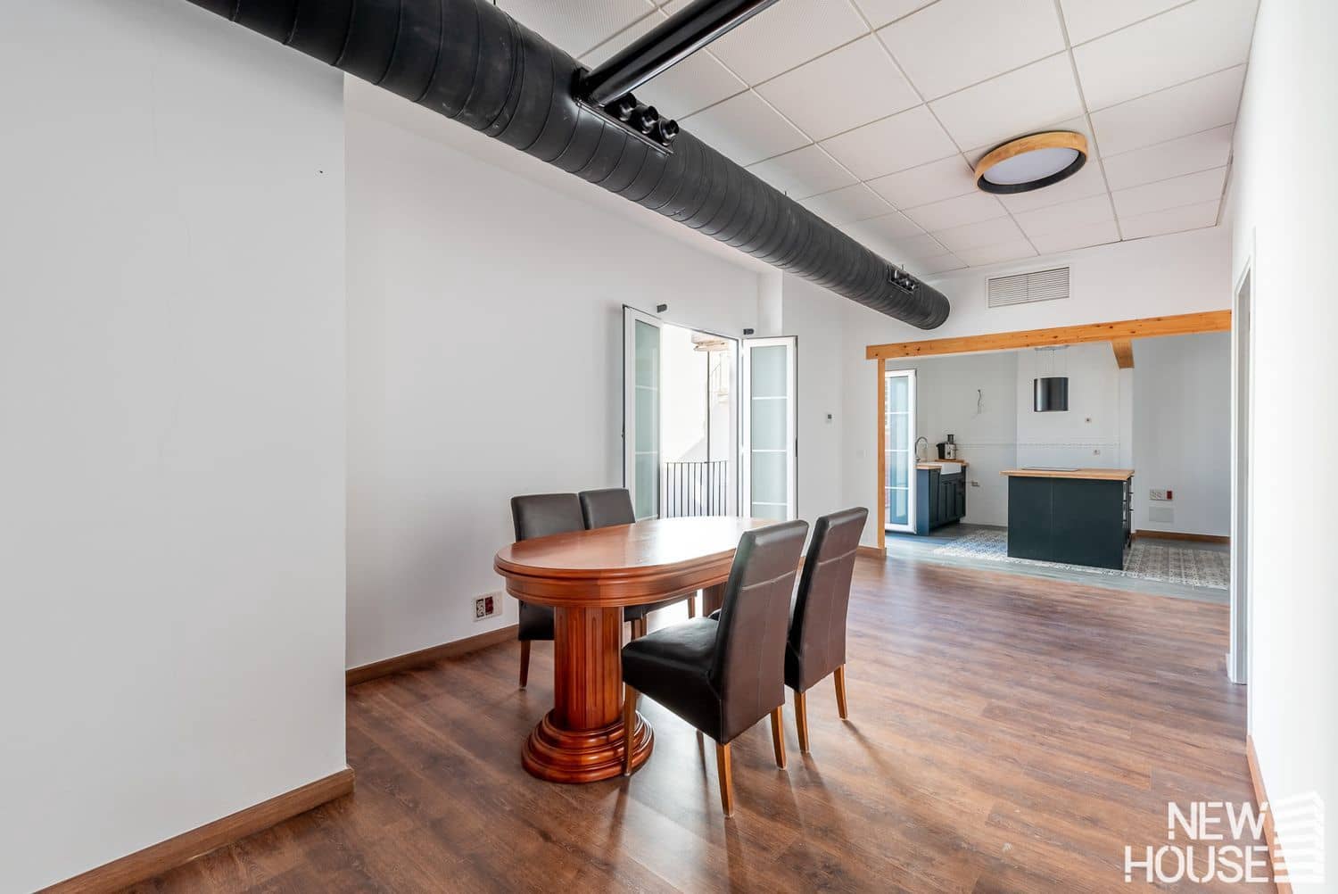 Appartement de 4 chambres à louer à Alicante ville avec garage - 2 000 € (Ref: 9669832)