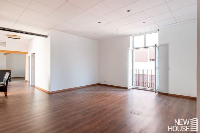 Appartement de 4 chambres à louer à Barrio del Centro, Alicante ville avec garage - 2 000 € (Ref: 9669832)