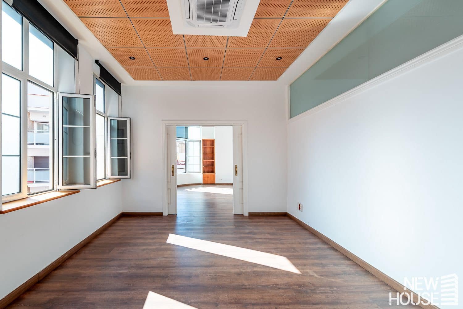 Appartement de 4 chambres à louer à Alicante ville avec garage - 2 000 € (Ref: 9669832)